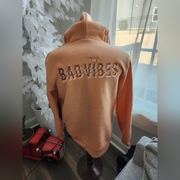 Members Only Bad Vibes Brown Bear Graphic Hoodie Tan Mens Medium - Picture 6 of 11